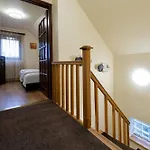 Erika Apartman *