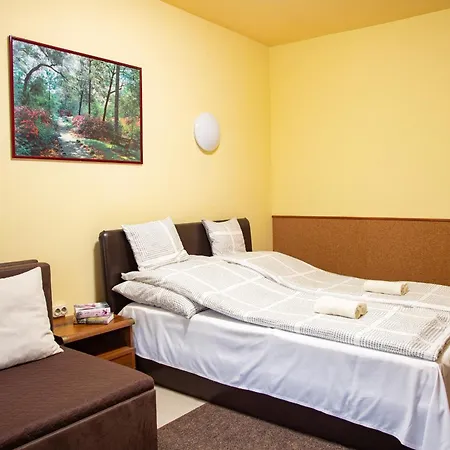 Erika Apartmanhaz Lägenhet